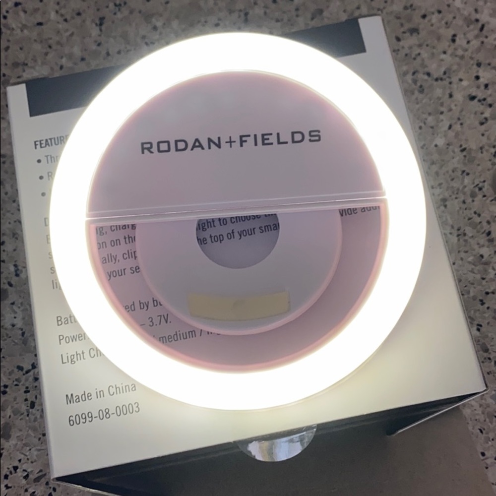 Selfie Light (with USB charging cord)